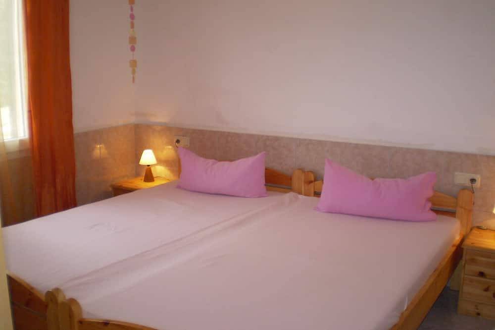 Holiday house with beautiful sea view and garden in Punta Prima, Sant Lluís