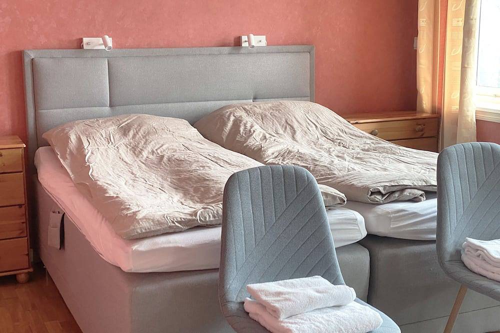 Spectacular Norwegian Fjord with unbeatable view, sauna and hot tub in Ørsta