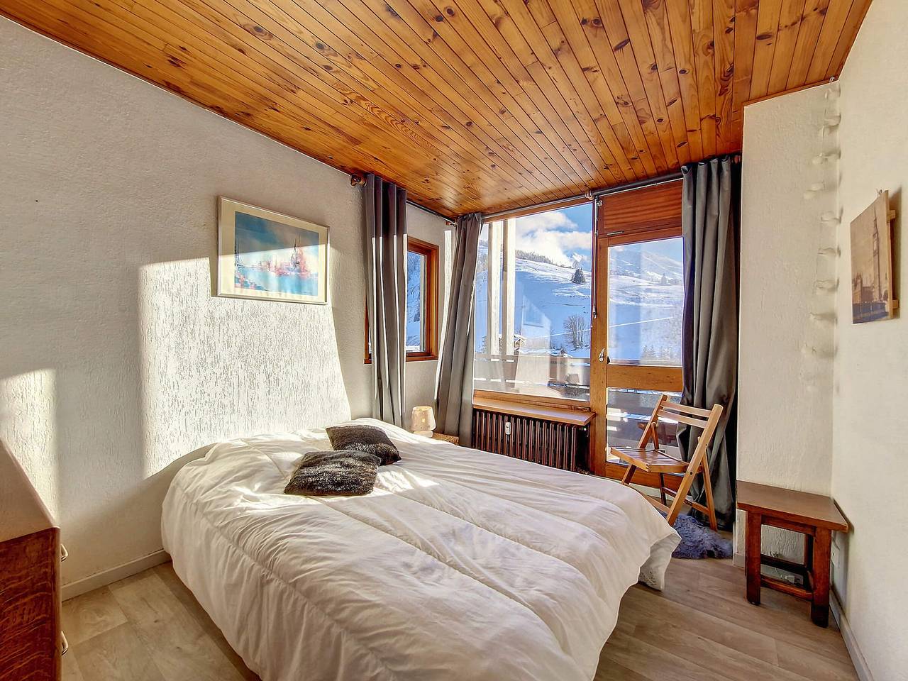 Entire apartment, La Clusaz Apartment 6 ppl with balcony in La Clusaz, Annecy region