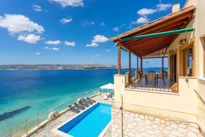 Villa voor 12 personen, met Uitzicht op zee en Tuin in Chania