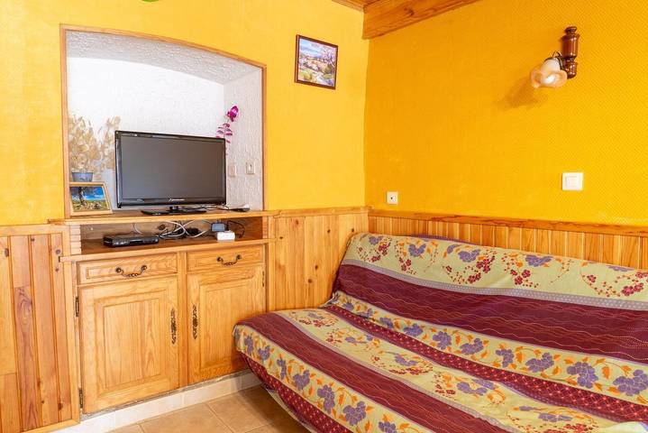 Gîte pour 3 personnes, avec terrasse, animaux acceptés à Laval-du-Tarn - 3