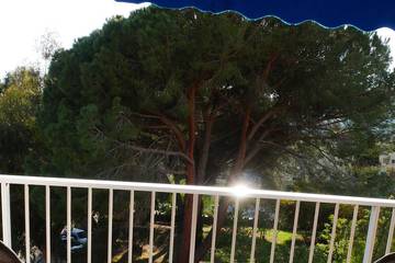 Gîte pour 4 personnes, avec balcon dans Plage de Sagone