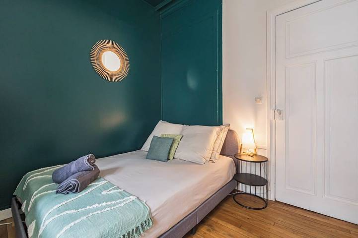 Apartamento entero, L'haussmannien - Spacious 4-bedroom - Centre Gare in Reims, Marne