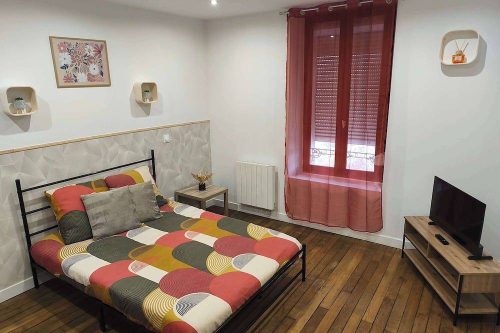 Ganze Wohnung, Cozy Studio avec Parking Charleville in Charleville-Mézières, Ardennen
