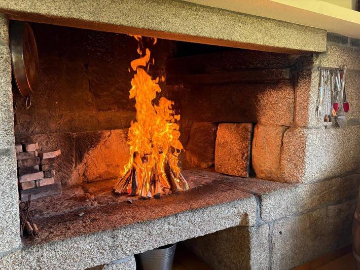 Casa rural para 8 personas, con vistas además de piscina y jardín en Comarca de Vigo - 4