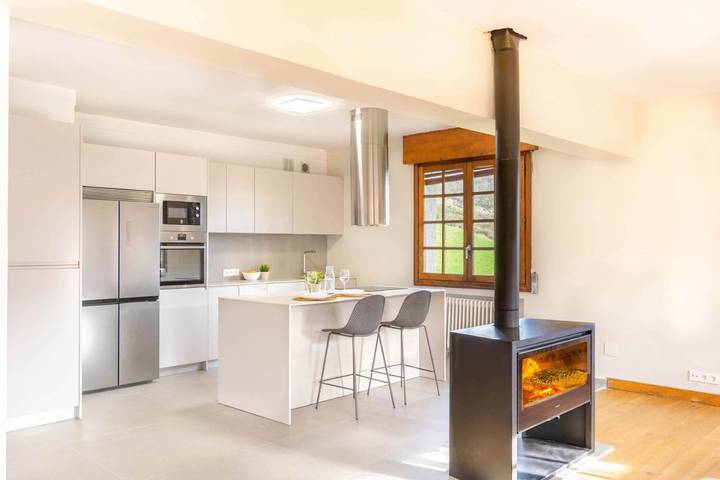 Casa rural para 14 personas, con Terraza además de Jardín y Piscina en Araquil - 2