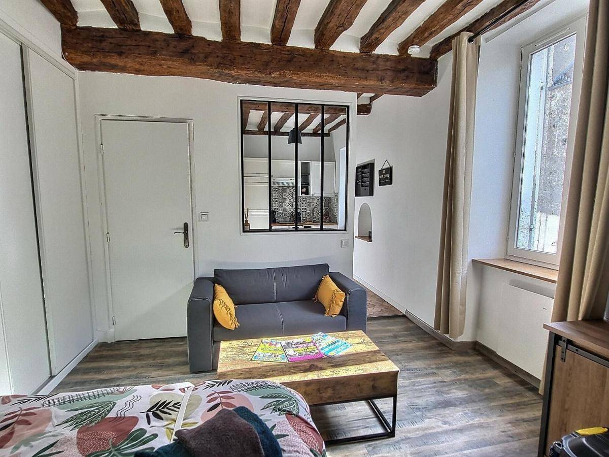 Appartement entier, Deluxe Queen Room in Mennecy, Essonne