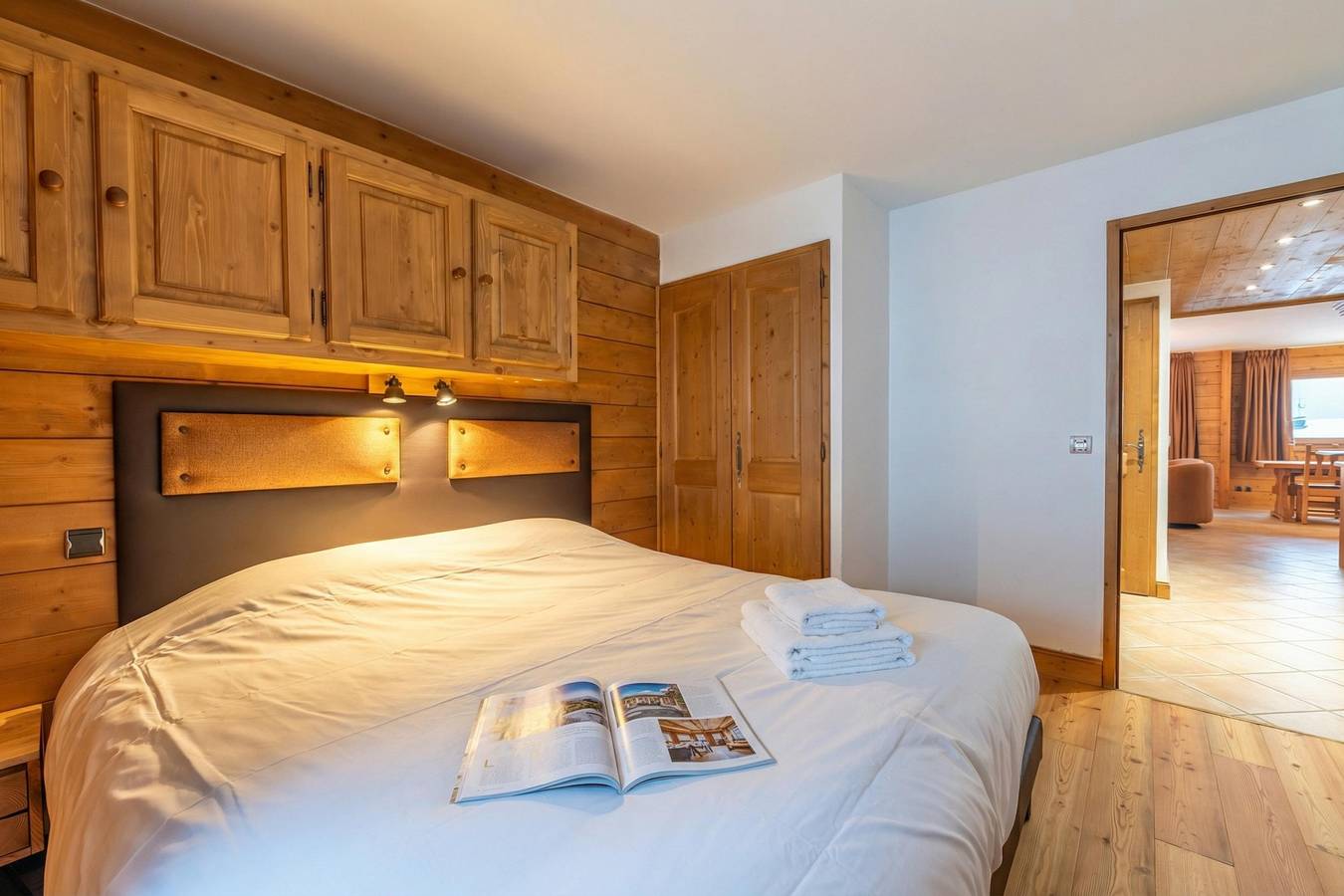 Ganze Wohnung, Apt Becd1 Cosy 3Br Chalet Apartment w/ Terrace & Views in Les Grandes Montets, Chamonix