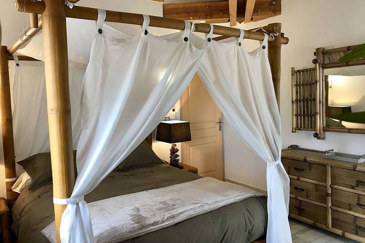 Location de vacances pour 6 personnes, avec balcon ainsi que jardin et jacuzzi à Laudun-l'Ardoise - 3