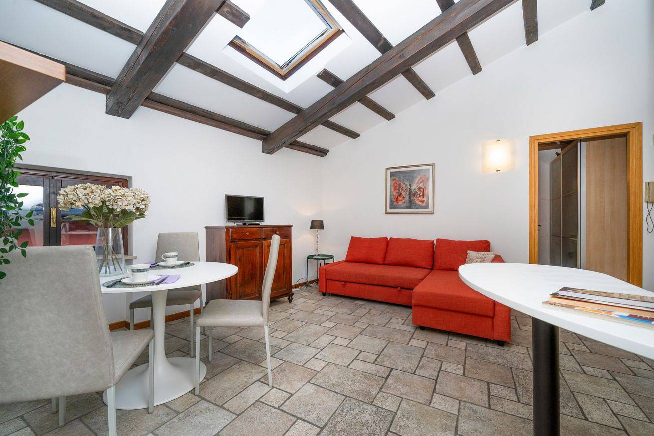 Entire apartment, Historic Elegance - Apt in the Heart of Udine in Udine, Udine Province