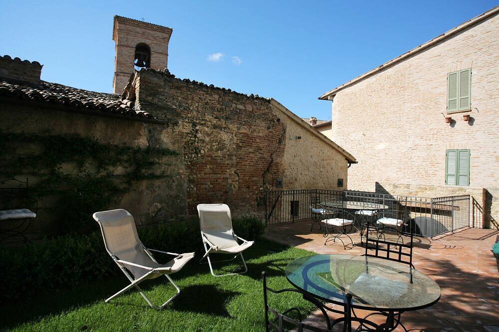 Apartamento entero, Benozzo vacation apartment with garden and pool in Montefalco, Provincia de Perugia