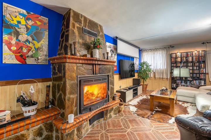 Casa rural para 15 personas, con Balcón y Jacuzzi además de Terraza y Jardín en Valderrubio - 4