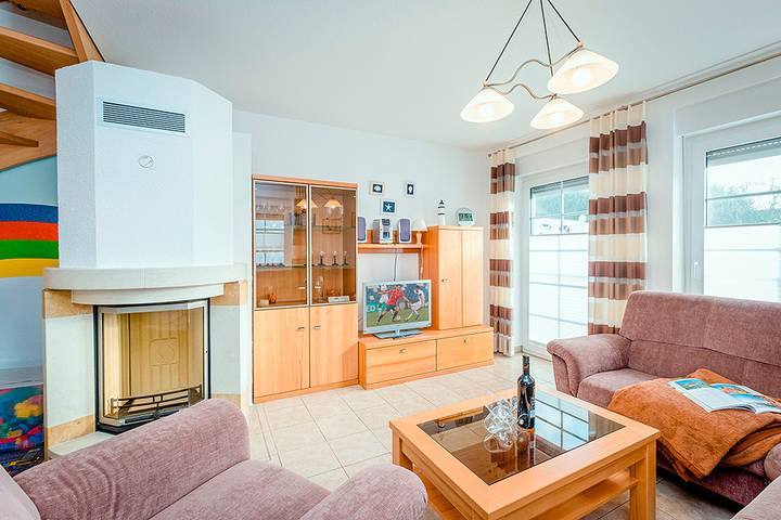 Ferienhaus für 6 Personen, mit Terrasse und Garten in Zingst - 2