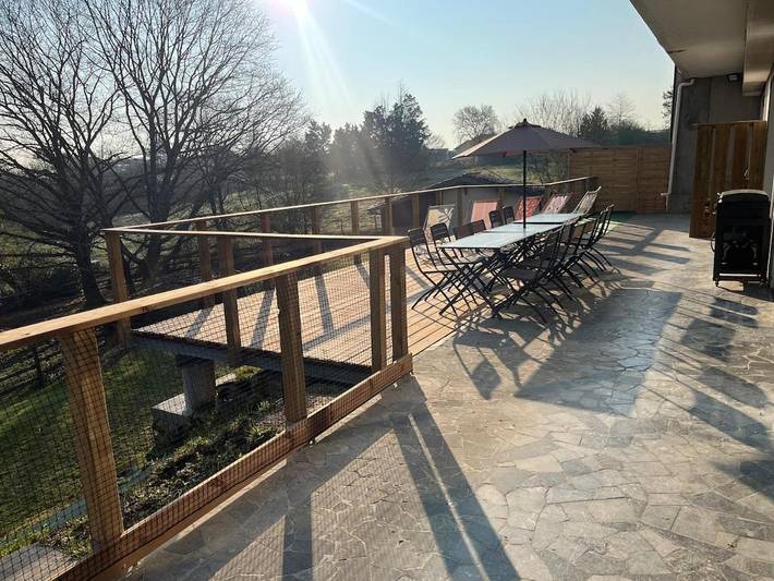 Location de vacances pour 12 personnes, avec vue et balcon, adapté aux familles à Pomarez