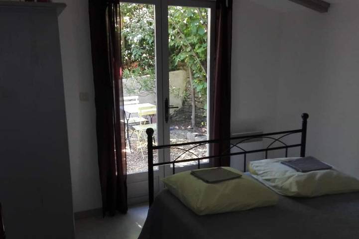 Location de vacances pour 4 personnes, avec terrasse et jardin à Laudun-l'Ardoise - 3