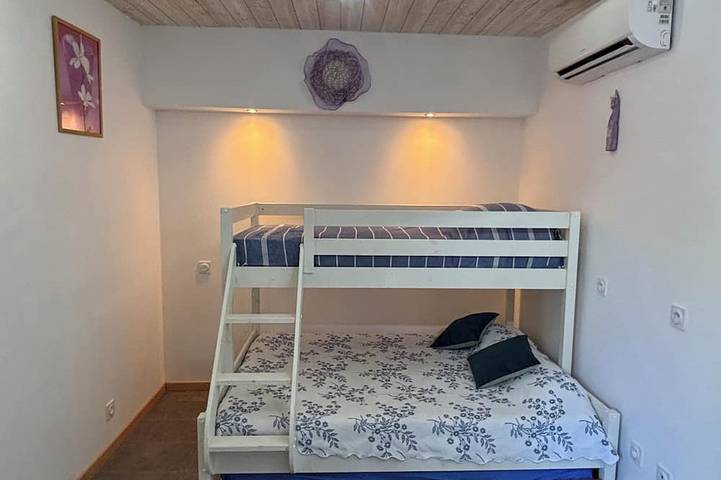 Location de vacances pour 5 personnes, avec jacuzzi et jardin à Serviers-et-Labaume - 2