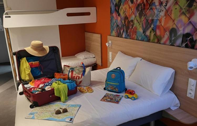 Hôtel pour 3 personnes, avec jardin à Dardilly