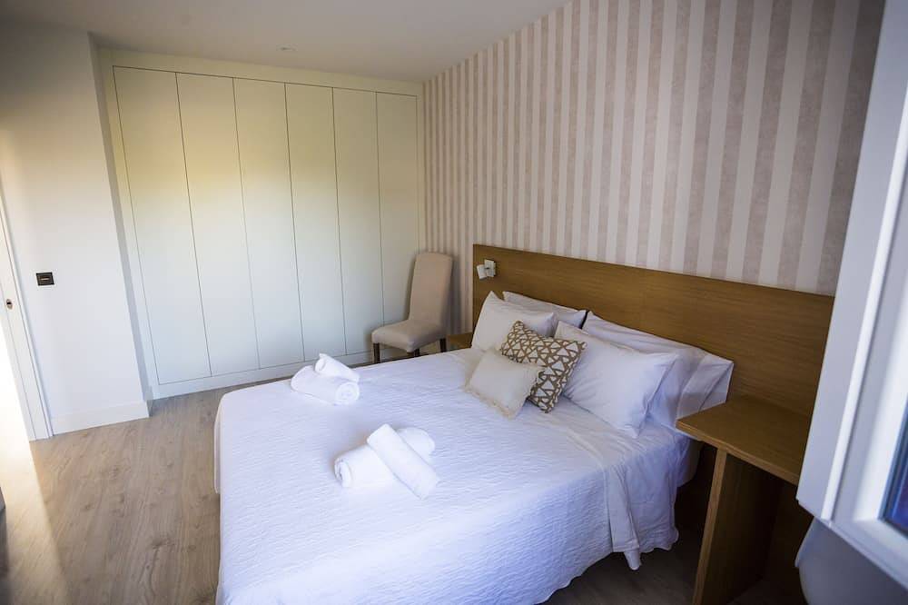 Balcony at Arousa - Upscale Getaway + Patio in Vilaxoán, Vilagarcía de Arousa