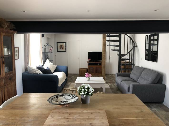 Gîte pour 8 personnes, avec terrasse et jardin à La Rivière-Saint-Sauveur - 3