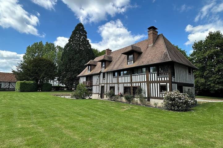Location de vacances pour 10 personnes, avec balcon et jardin à Saint-Germain-de-Livet