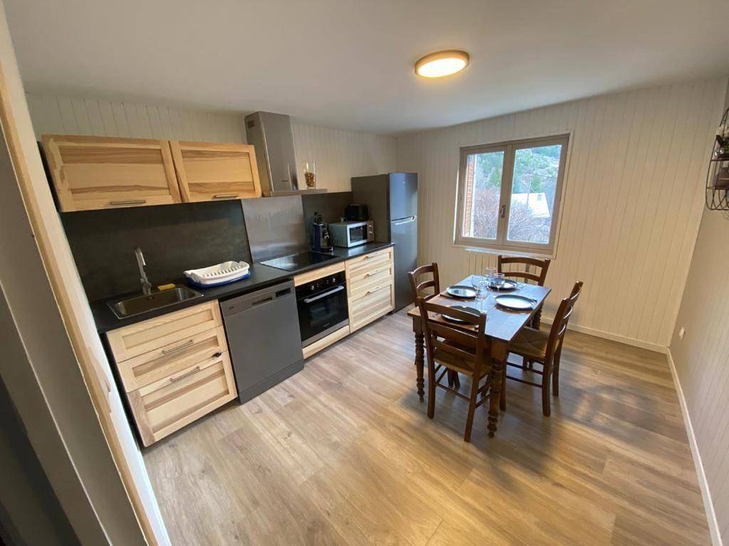 Appartement entier, Logement Pays des Écrins in La Roche-de-Rame, Parc national des Écrins