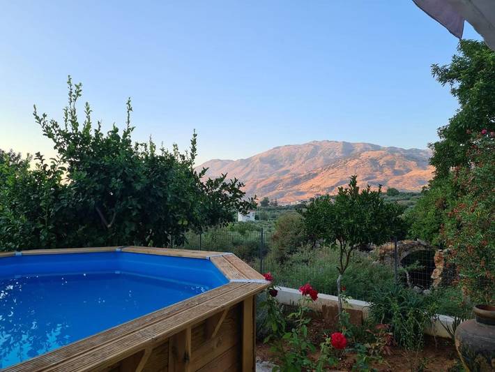 Gîte pour 6 personnes, avec vue ainsi que jardin et piscine dans Georgioupoli - 4