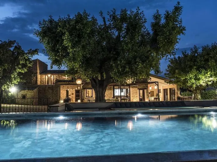 Chalet para 30 personas, con sauna y jardín además de vistas y piscina, Se admiten mascotas - 1