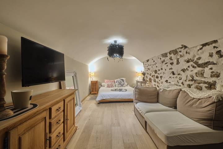 Ganze Wohnung, Appartement „Chez Les Amoureux“ mit Wlan im Zentrum von Le Touvet in Le Touvet, Isère