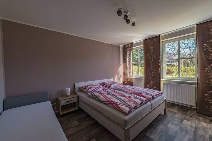 Ferienwohnung für 3 Personen, mit Balkon und Garten in Olbersdorf - 2