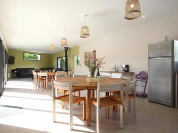 Gîte pour 14 personnes, avec terrasse et jardin, animaux acceptés à Vesly