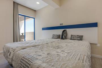 Beach Rental for 4 Guests in Portimão, Algarve, Picture 4