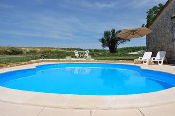 Gîte pour 6 personnes, avec terrasse et jardin, animaux acceptés à Saint-Aubin-de-Cadelech