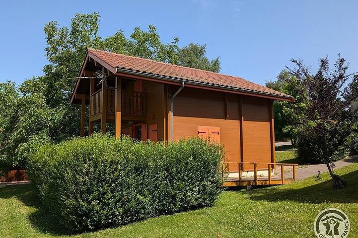 Gîte pour 6 personnes, avec balcon, animaux acceptés dans Saint-Clément-de-Vers