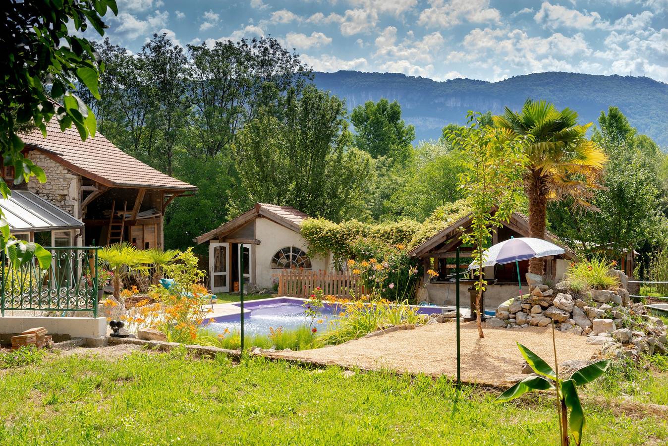 Ganze Wohnung, Ferienwohnung Gîte de l'Eléphant mit Pool, Whirlpool, Wlan und Terrasse in Murs-et-Gélignieux, Belley