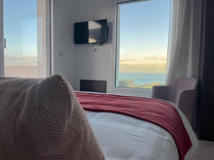 Hôtel pour 2 personnes, avec piscine et sauna ainsi que jardin et vue