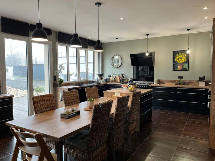 Location de vacances pour 8 personnes, avec jardin et jacuzzi, animaux acceptés à Changé - 3