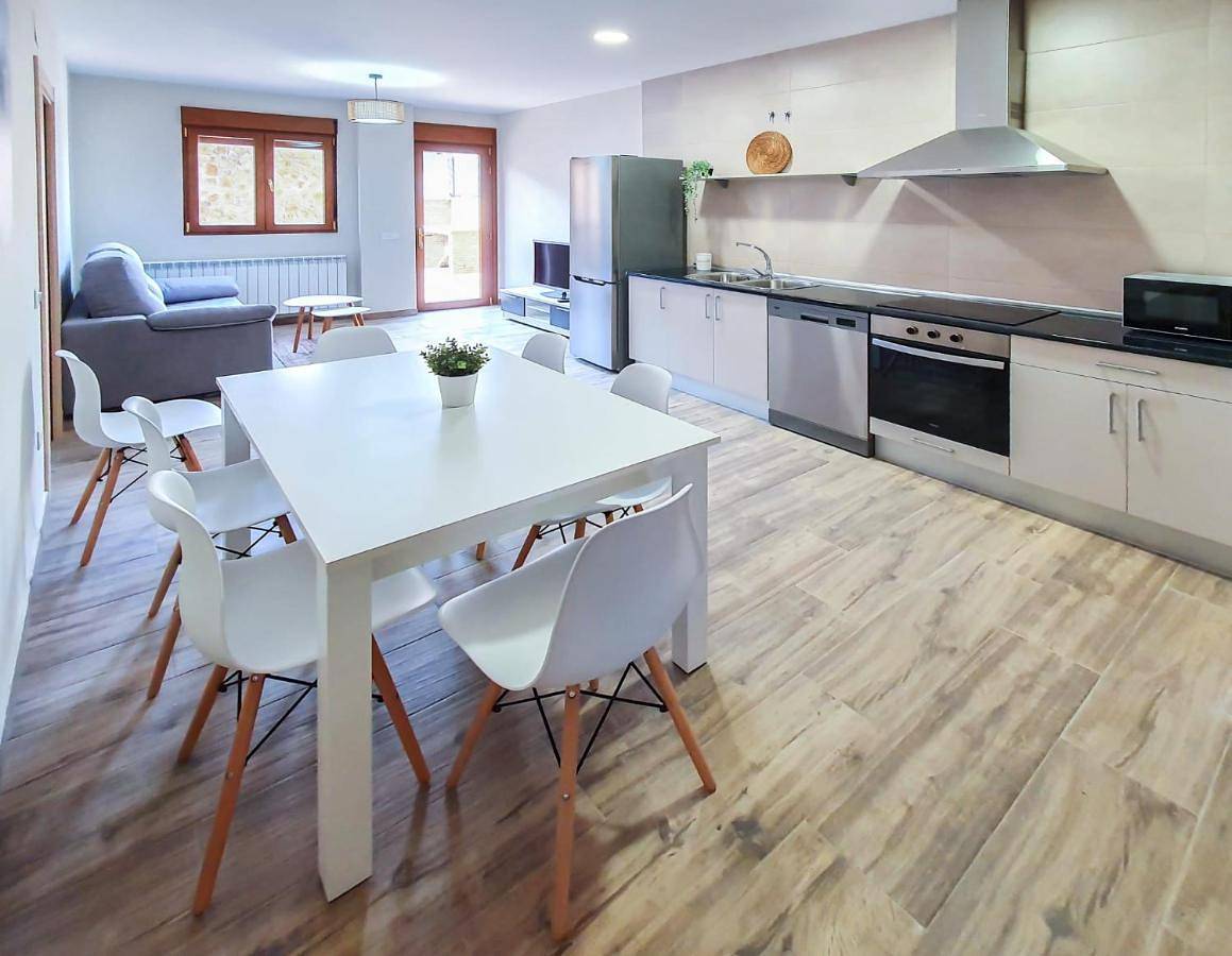 Apartamento entero, Three-Bedroom Apartment in El Burgo de Osma, Provincia de Soria