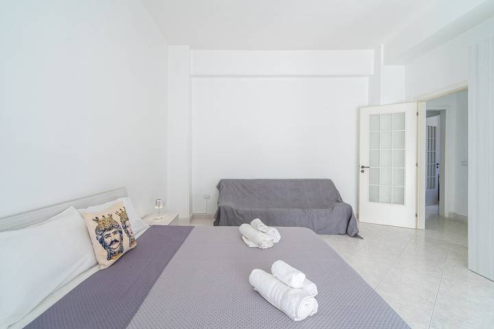 Hel lägenhet, Apartment 'La Residenza Di Adamo' with Balcony, Wi-Fi and Air Conditioning in Syrakusa, Syrakusa provins