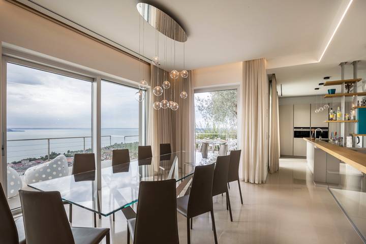 Exklusive Villa Agave mit Seeblick, Infinity-Pool, Whirlpool und Sauna in Maderno, Toscolano-Maderno