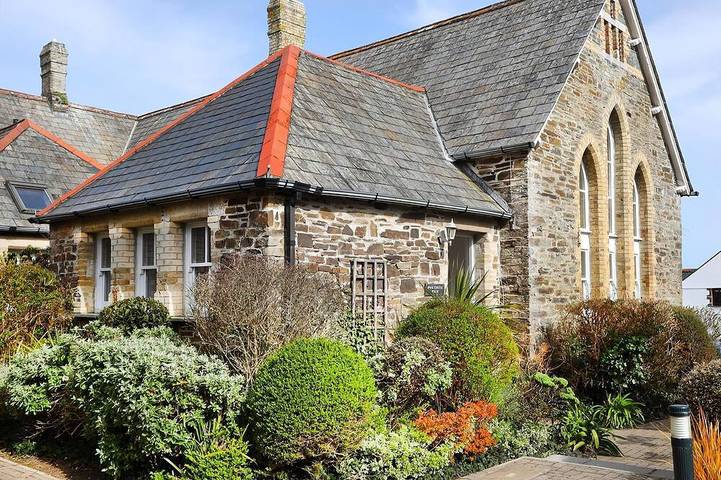 Log cabin for 6 people, with garden, with pets in Padstow