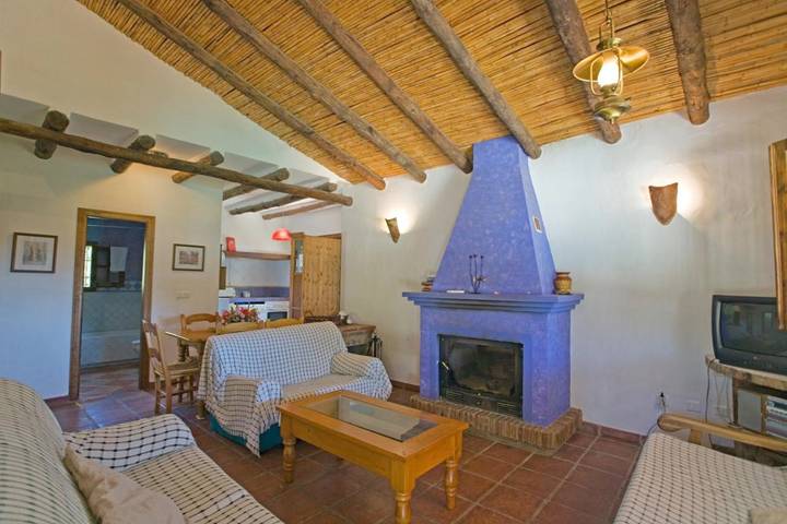 Casa rural para 6 personas, con vistas además de piscina y jardín en Álora - 2