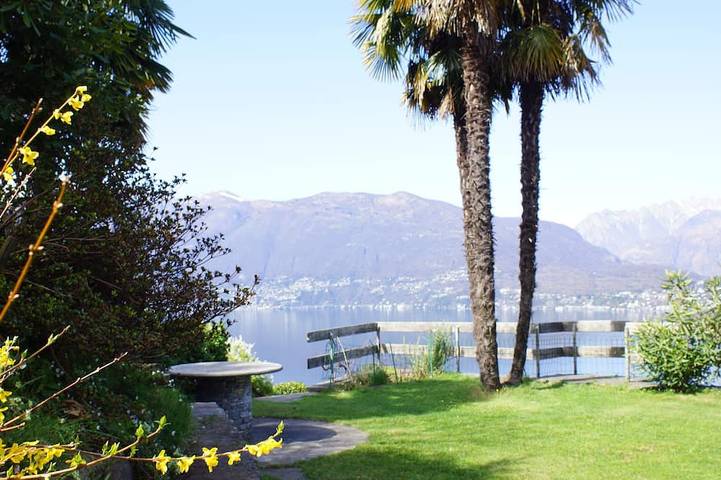 Ferienhaus für 6 Personen, mit Garten in Gambarogno