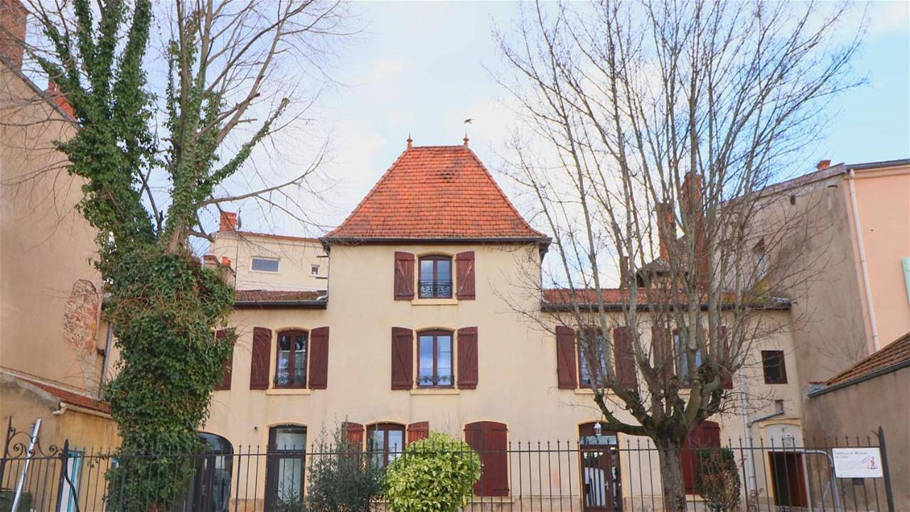 Appartement entier, Apartment - Ground Floor in Roanne, Région de Roanne