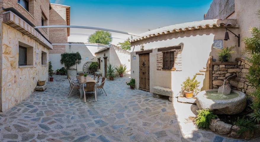 Casa rural para 9 personas, con jardín además de jacuzzi y piscina en Provincia de Toledo