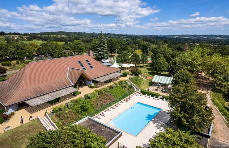 Mobil home pour 6 personnes, avec piscine et terrasse à Leyme