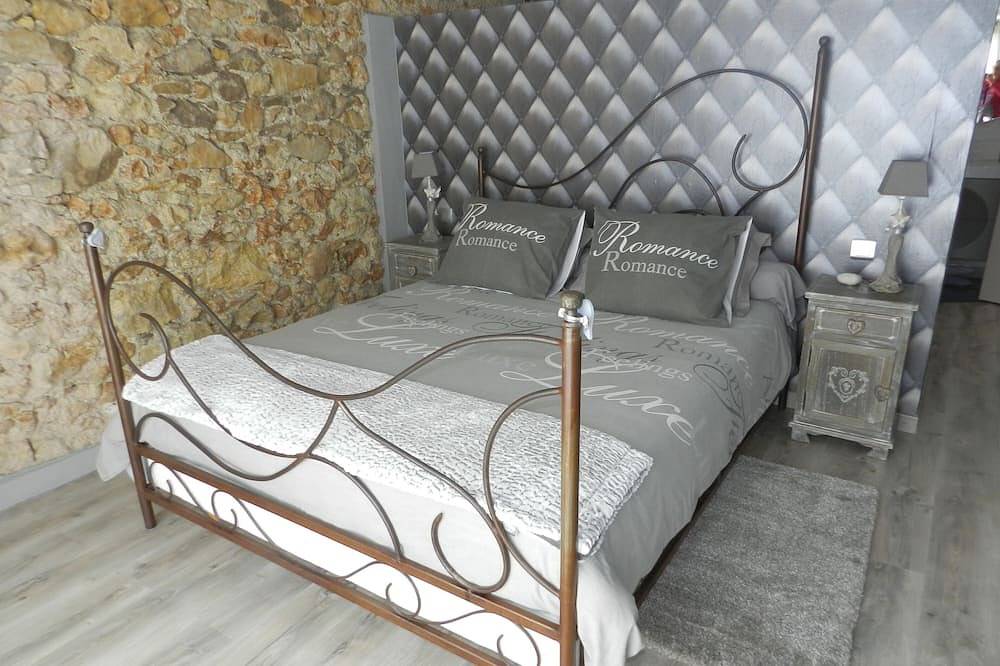 Entire apartment, La Grange de Murviel T2 rated 4* by Étoiles de France in Murviel-lès-Béziers, Béziers region