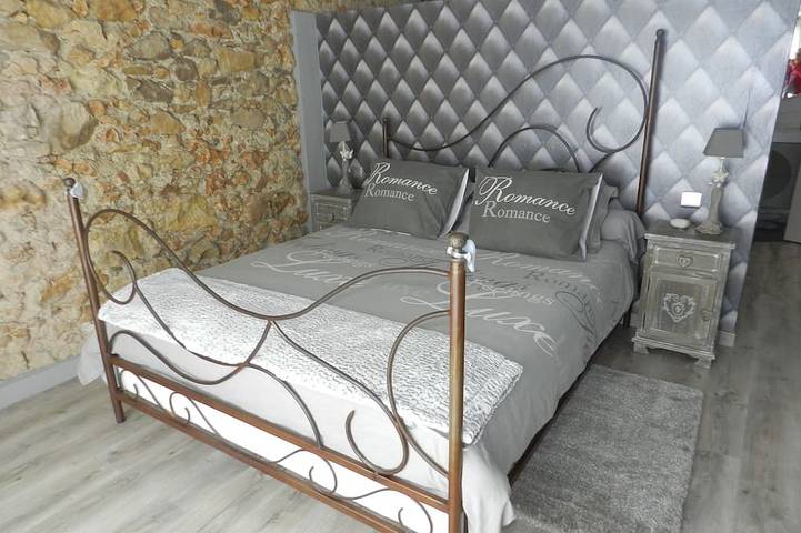 Gîte pour 2 personnes, avec jacuzzi et balcon à Murviel-lès-Béziers - 2