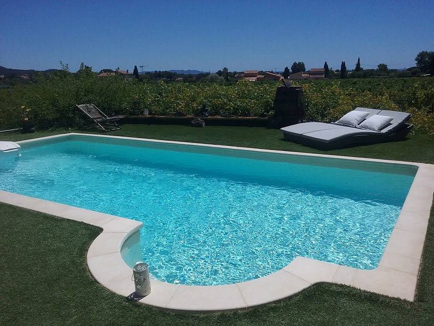 Chambres d'hôtes à la Bastide Neuve des Oliviers - Chambre Bali, vue sud vignobles et mer in La Londe-les-Maures, Région de Toulon