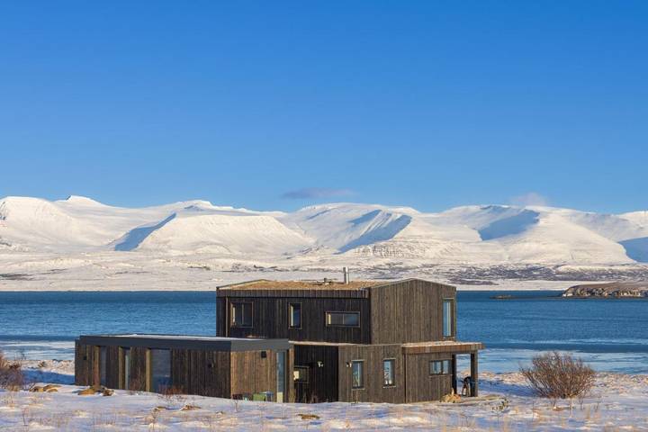 Holiday home for 14 people, with Hot tub and Terrace as well as Garden and Sauna in Iceland