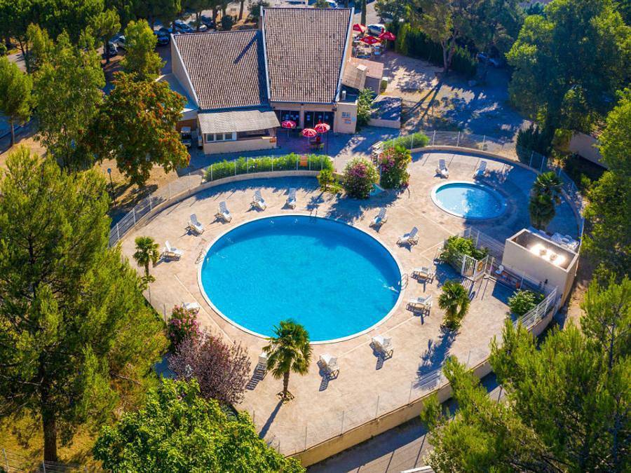 Camping Domaine des Iscles - Mobilhome 4 personnes - Mobil-home | Classic | 2 Ch. | 4 Pers. | Terrasse simple in La Roque-d'Anthéron, Région d'Aix-en-Provence